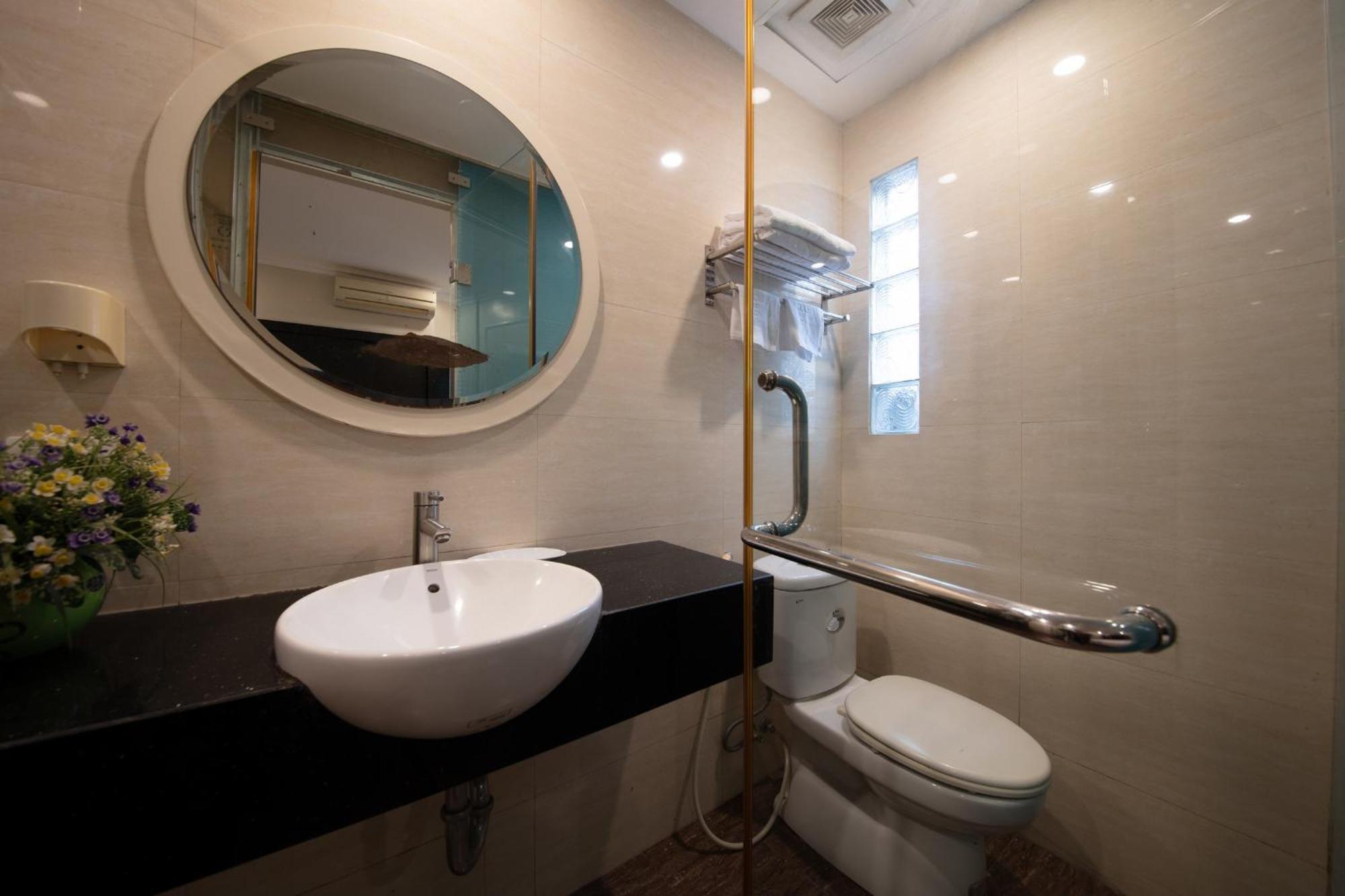 Omina Hanoi Hotel & Travel 外观 照片